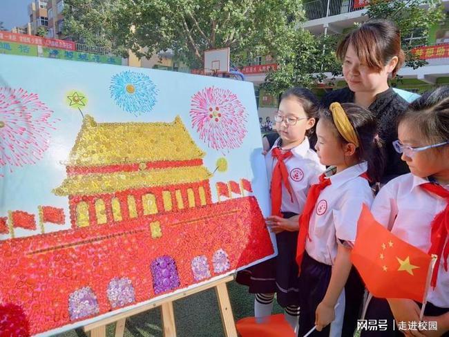 党徽的光芒闪耀在抗震救灾一线